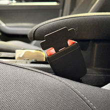 Carregar imagem no visualizador da galeria, Par conector Universal para Cinto de Segurança – Bloqueador de Alerta Sonoro
