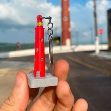 Carregar imagem no visualizador da galeria, Chaveiro em miniatura Farol de Tucuruí
